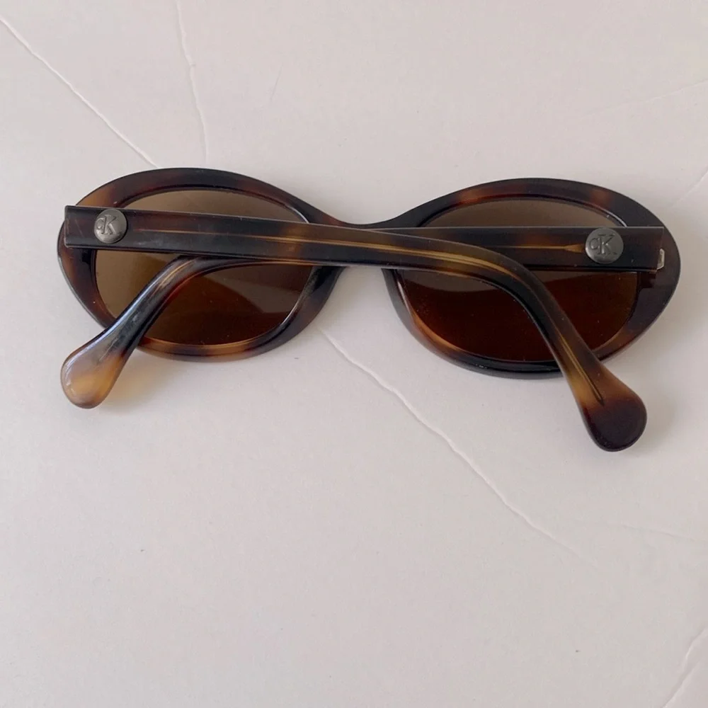 Calvin Klein sunglasses - Picture 4 of 6